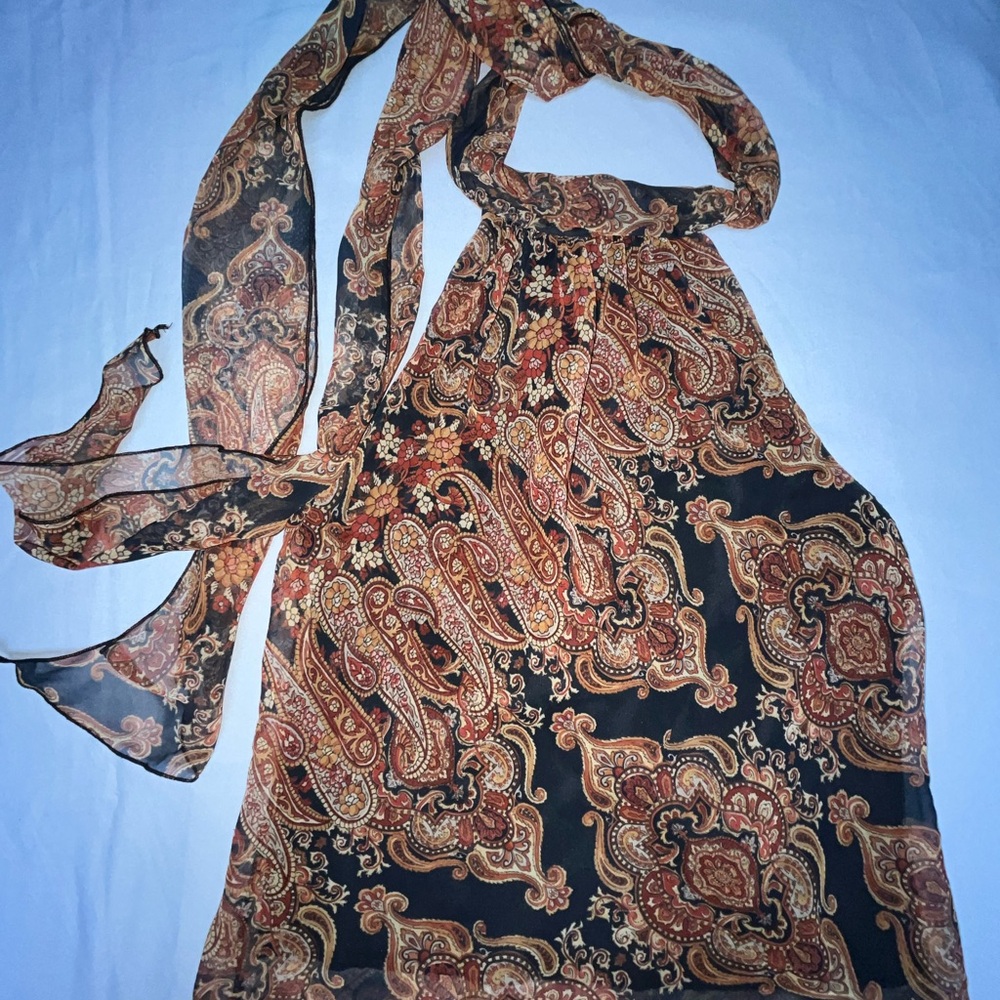 2 Much LA Elegant Paisley Halter‎ Top